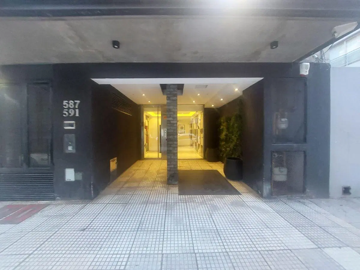 2 AMBIENTES FRENTE BALCON SEGURIDAD POR TOTEM, PISCINA, SUM C/PARRILLA, SOLAR, LAUNDRY LLENO DE LUZ 4