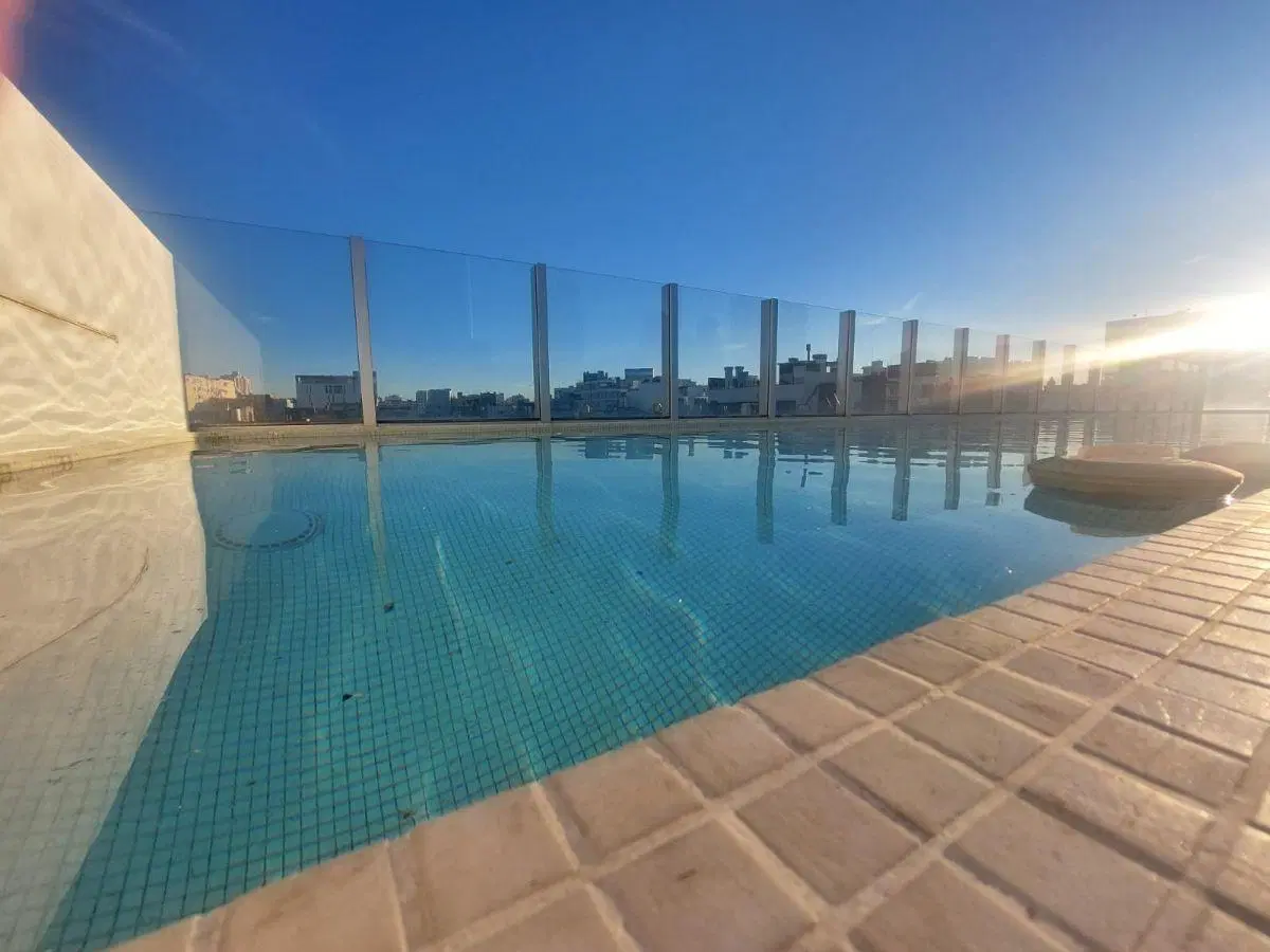 2 AMBIENTES FRENTE BALCON SEGURIDAD POR TOTEM, PISCINA, SUM C/PARRILLA, SOLAR, LAUNDRY LLENO DE LUZ 3