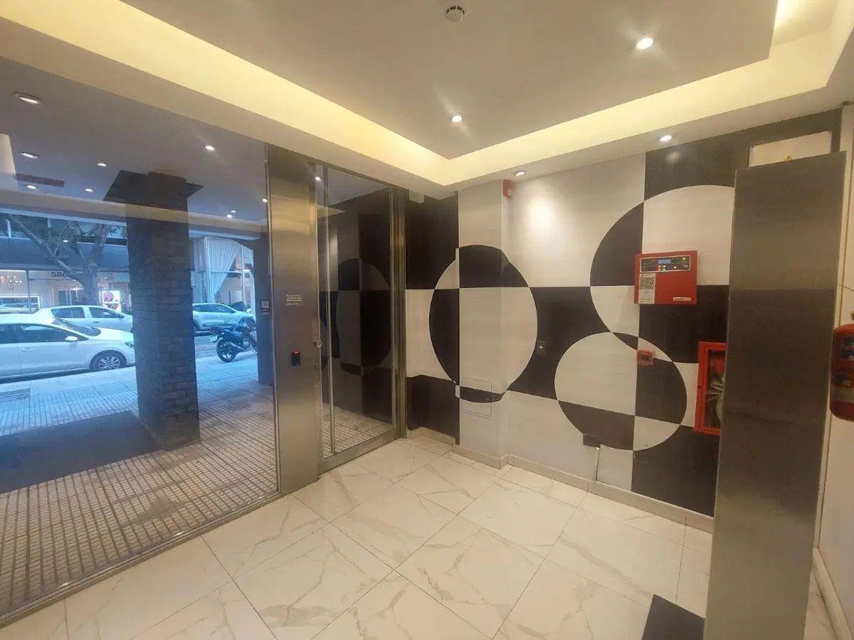 2 AMBIENTES FRENTE BALCON SEGURIDAD POR TOTEM, PISCINA, SUM C/PARRILLA, SOLAR, LAUNDRY LLENO DE LUZ 8