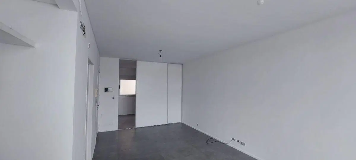 MONOAMBIENTE DIVIDIDO CON BALCON, EXC PLAC, BAÑO COMPLETO AIRE ACONDICIONADO 3