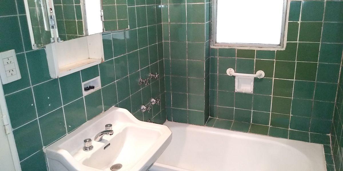 Foto de 1 AMBIENTE DIVIDIDO, COCINA Y BAÑO COMPLETO, LAVADERO/PATIO A METROS, imagen 4