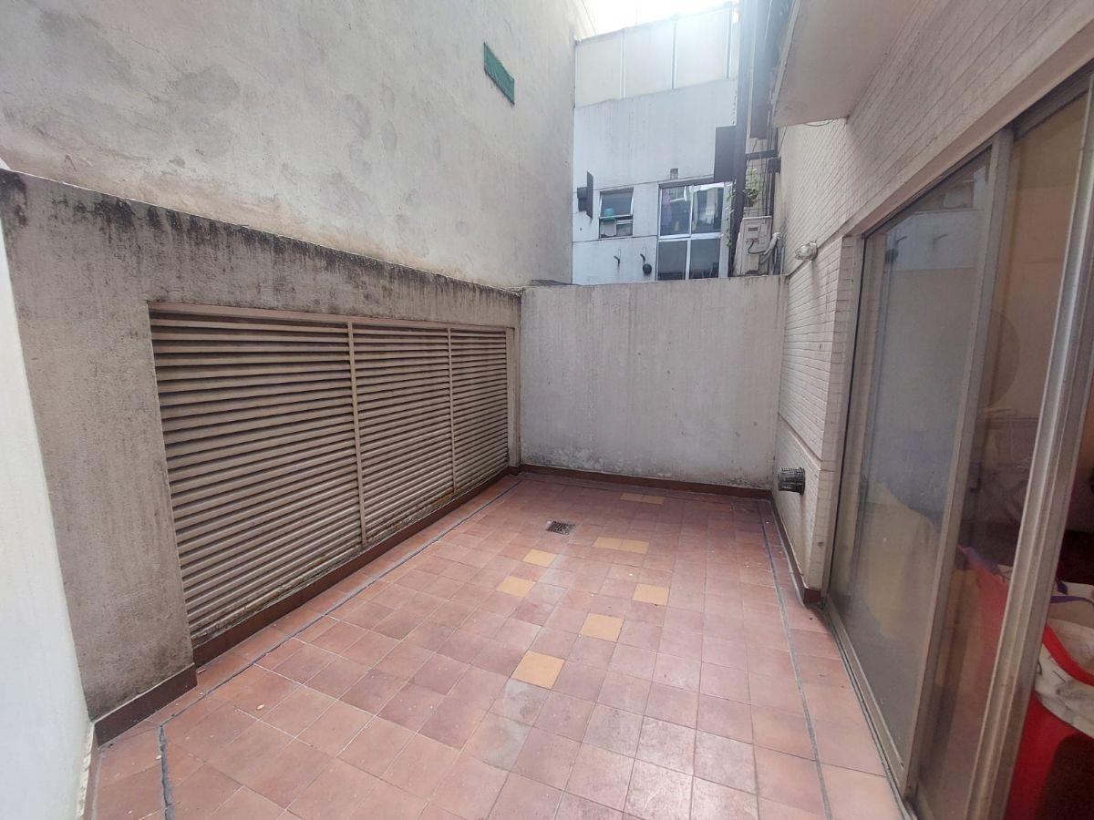 Foto de VENTA DEPARTAMENTO 2 AMBIENTES CON 2 PATIOS BELGRANO, imagen 3