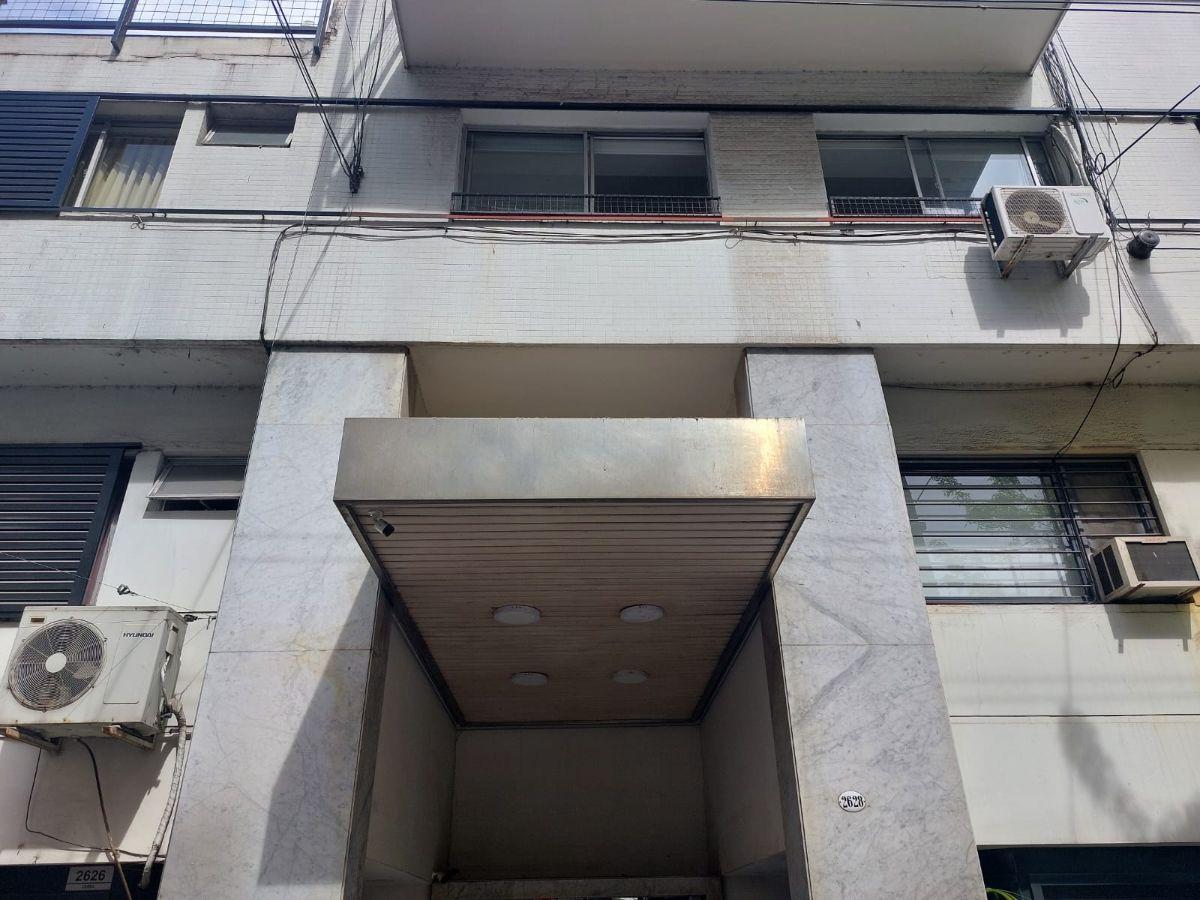 Foto de VENTA DEPARTAMENTO 2 AMBIENTES CON 2 PATIOS BELGRANO, imagen 2