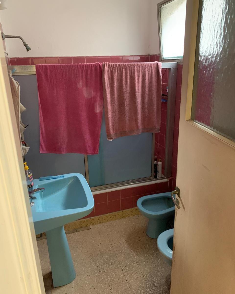 4 Ambientes Semipiso Al Frente C/balcón. 3
