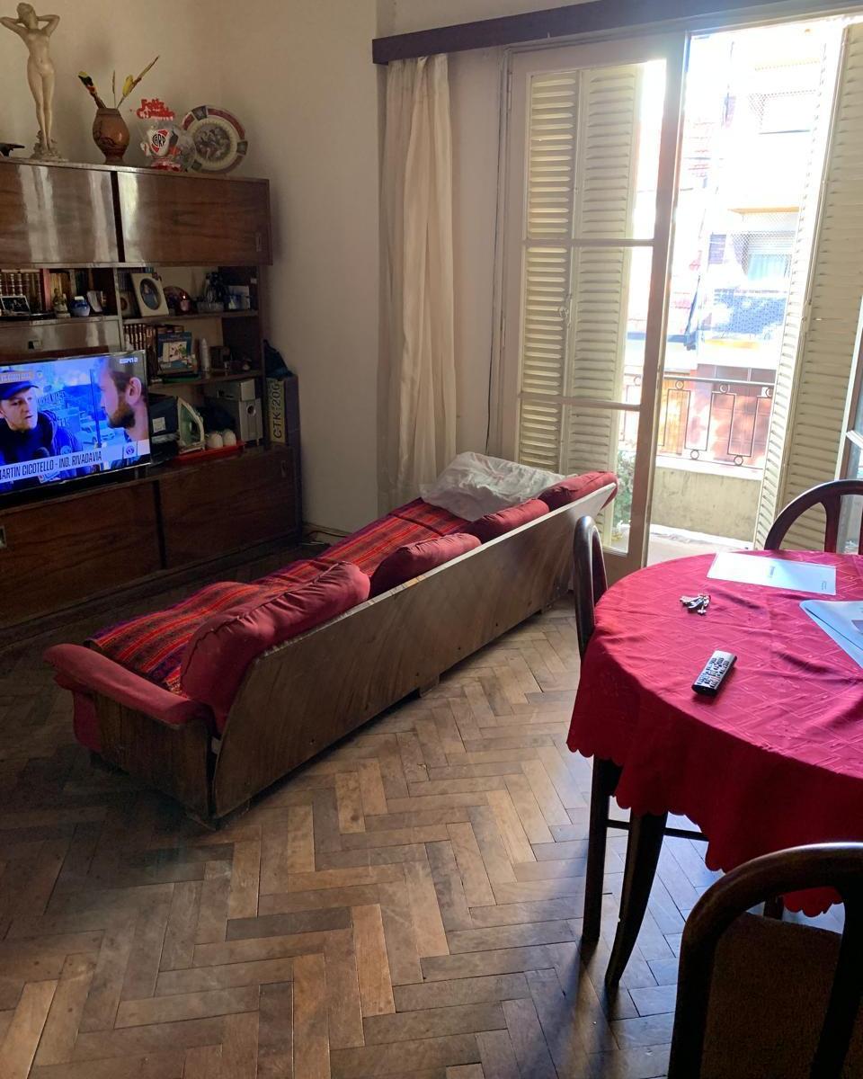 4 Ambientes Semipiso Al Frente C/balcón. 5
