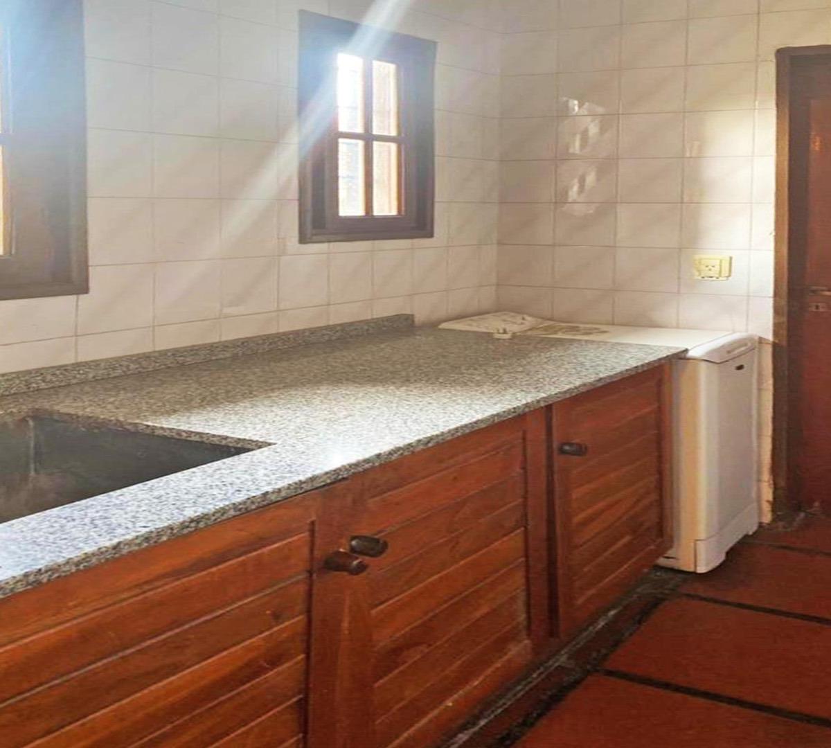 Casa - 4 Ambientes - Merlo 1