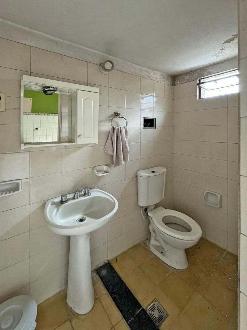 2 Locales en Bloque en Venta 3