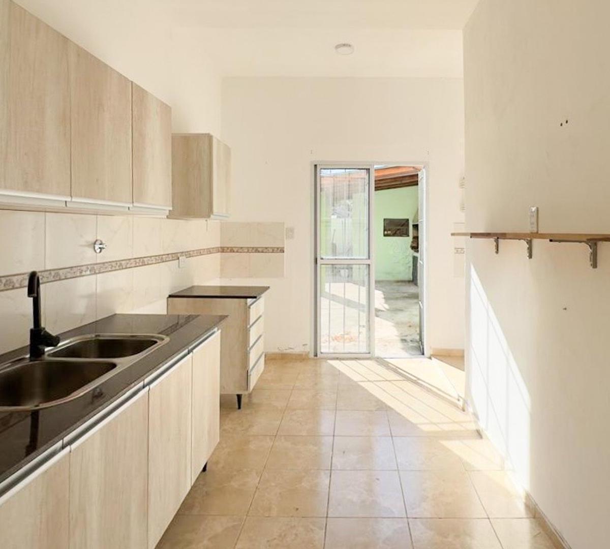 Casa - 3 Ambientes - Merlo Centro 1
