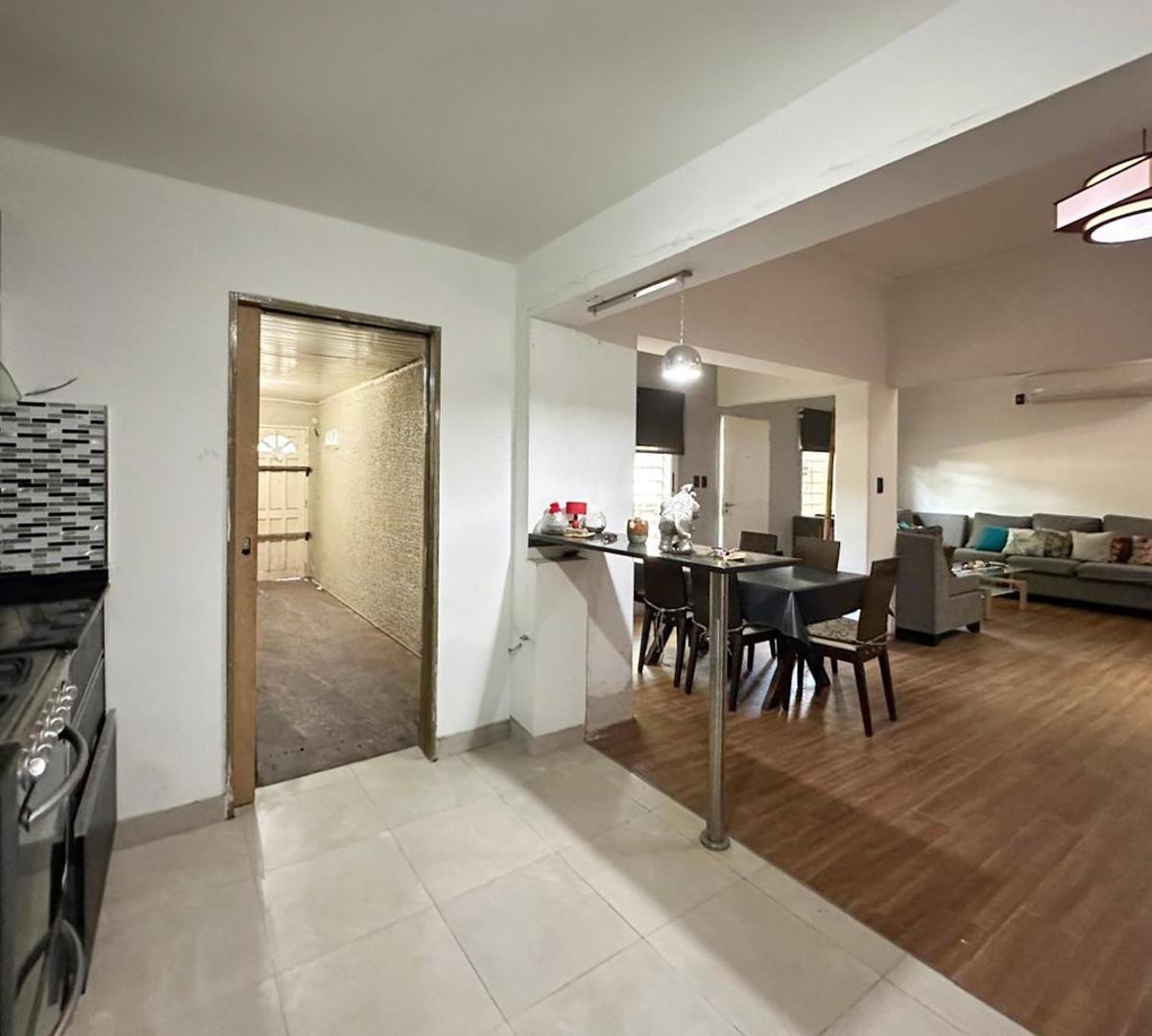 Casa 3 Ambientes - Pque San Martin 3