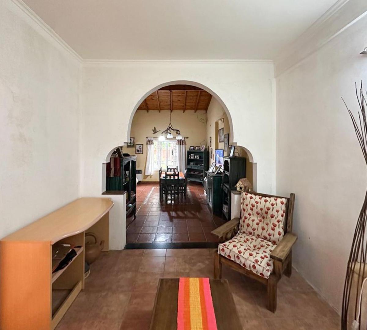 Foto de CASA 3 AMBIENTES - PARQUE SAN MARTIN, imagen 2