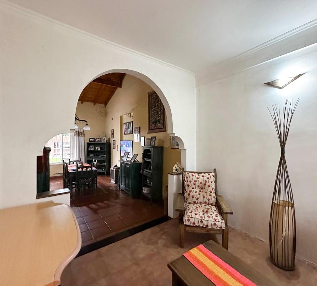 Foto de CASA 3 AMBIENTES - PARQUE SAN MARTIN, imagen 3