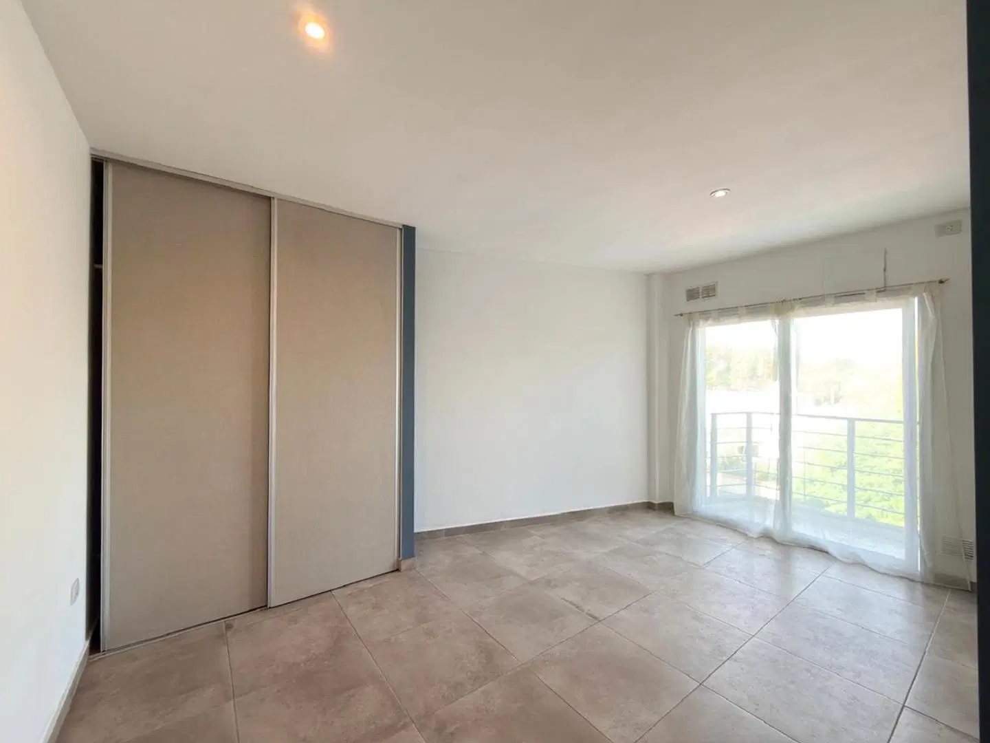 MONOAMBIENTE EN VENTA - SAN ANTONIO DE PADUA SUR 2