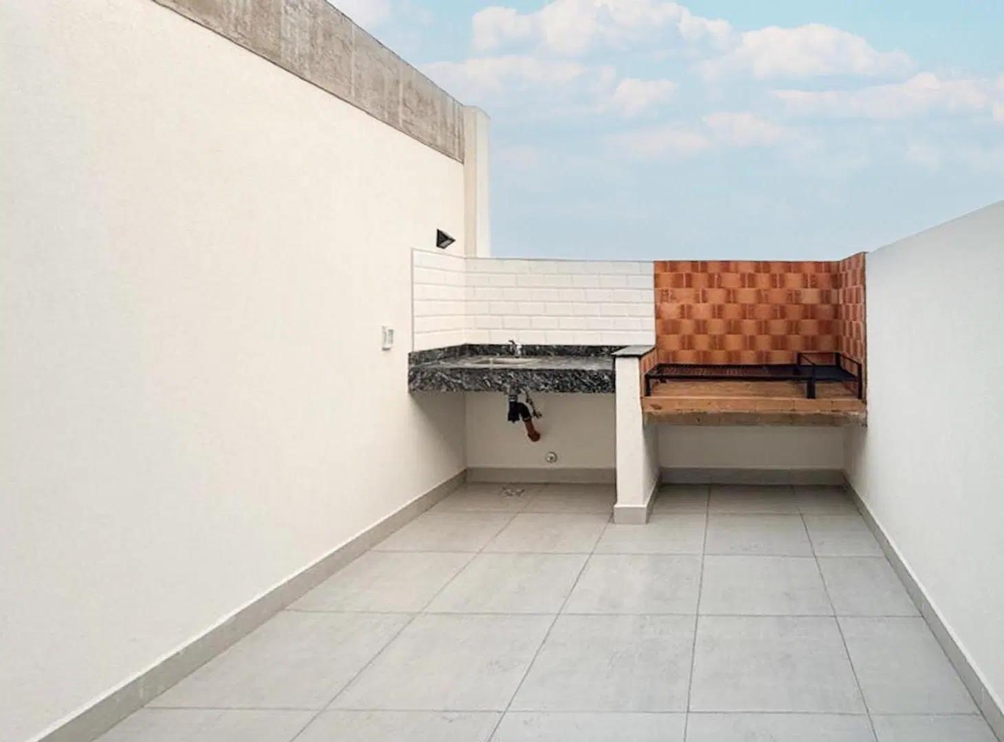 EXCELENTE DEPARTAMENTO MONOAMBIENTE A ESTRENAR EN MERLO SUR 3