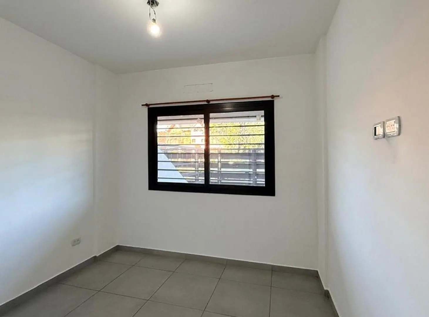 DEPARTAMENTO 2 AMBIENTES CON COCHERA - MERLO SUR 8