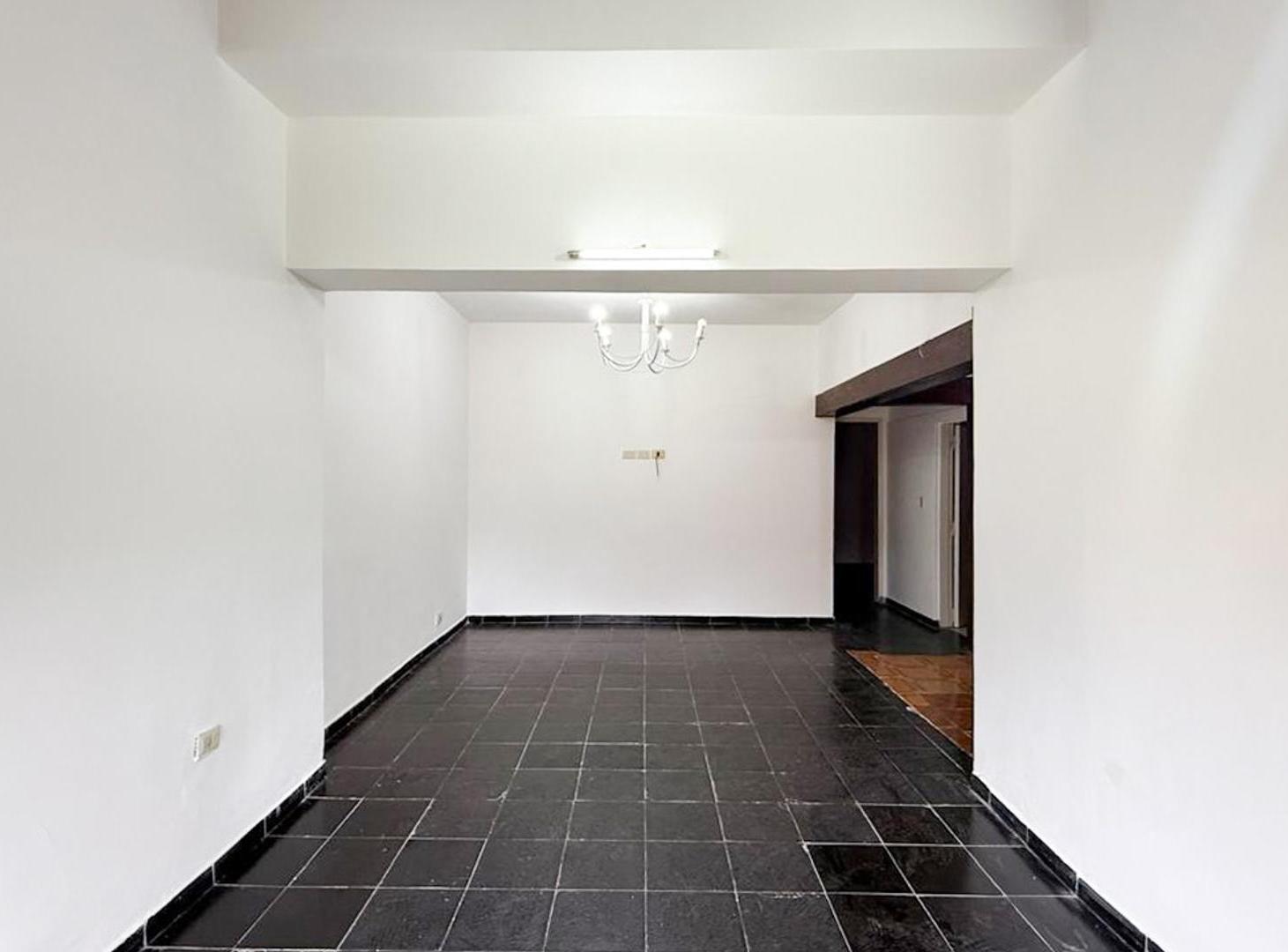 Foto de CASA TIPO PH - 4 AMBIENTES - PARQUE SAN MARTIN, imagen 2