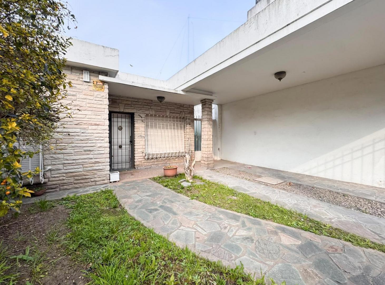Foto de CASA - 3 AMBIENTES - MERLO SUR, imagen 1