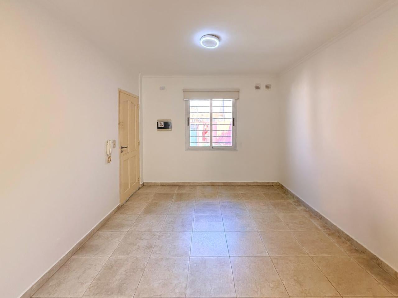 Foto de DEPARTAMENTO - 2 AMBIENTES CON COCHERA - MERLO SUR, imagen 3