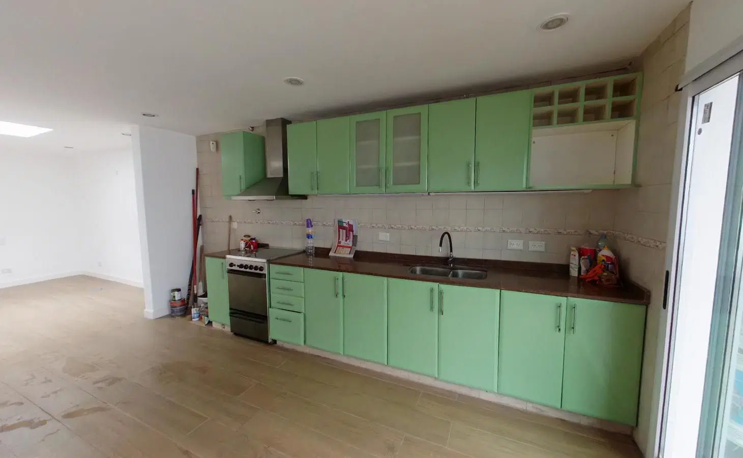 Hermosa casa reciclada a nuevo - A estrenar - Cochera - Parrilla 5