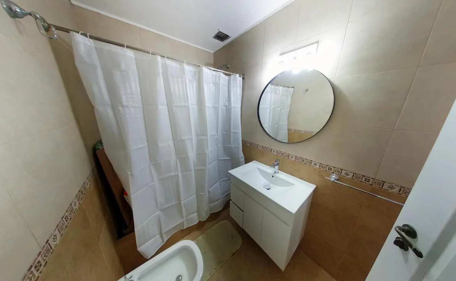 Hermosa casa reciclada a nuevo - A estrenar - Cochera - Parrilla 8