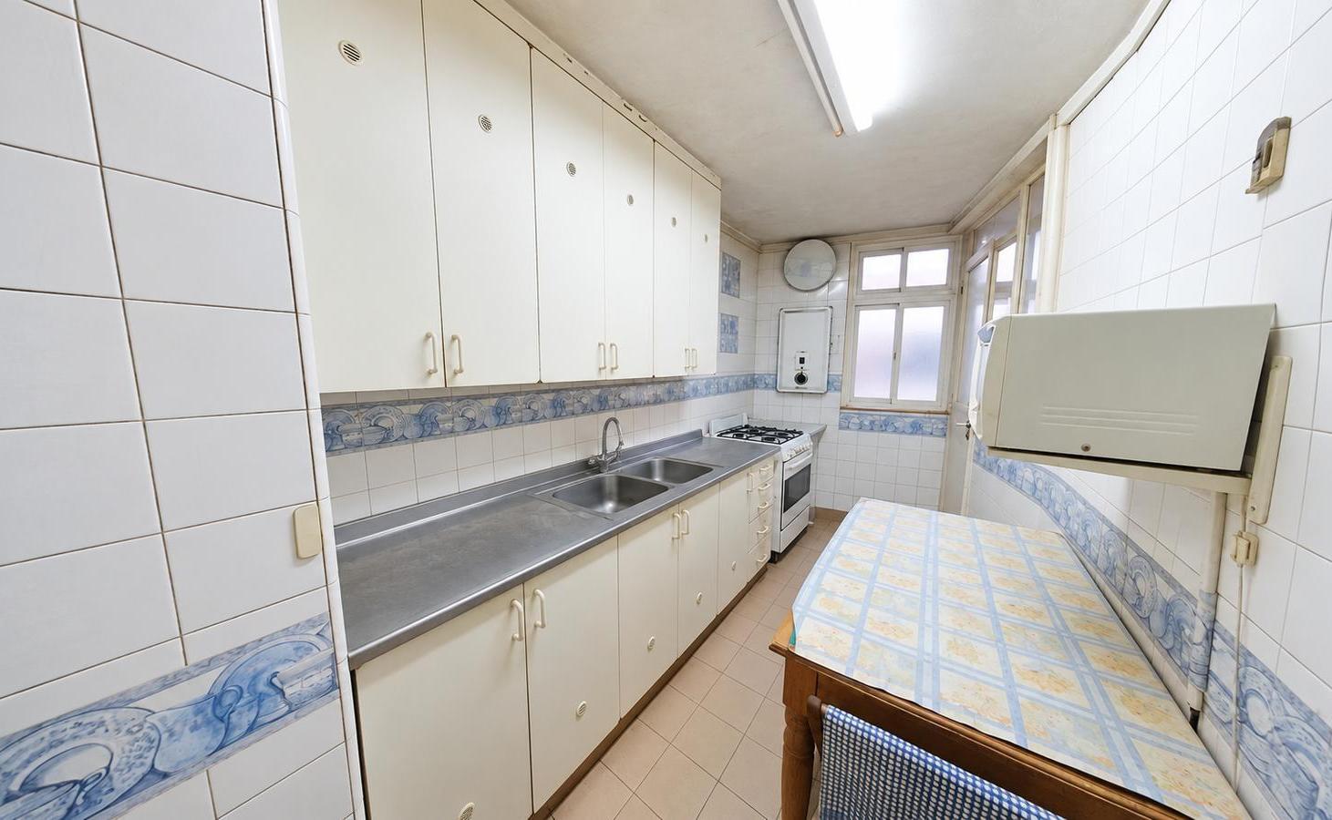 Foto de Luminoso semipiso de 4 amb. c/ vista abierta a renovar - Excelente, imagen 1