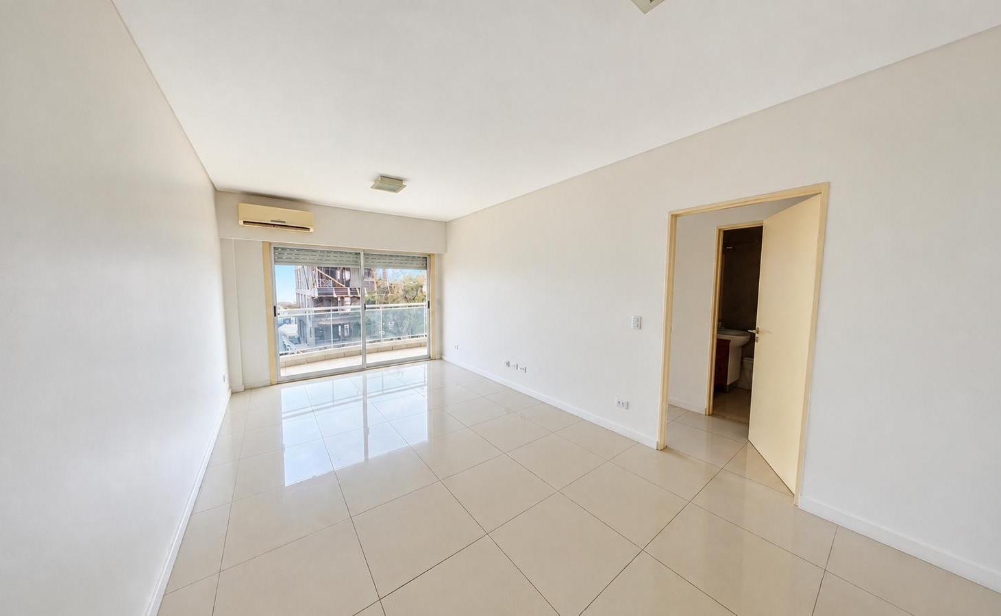 Foto de Amplio 2 ambientes c/ cochera, balcón y amenities en excelente, imagen 1