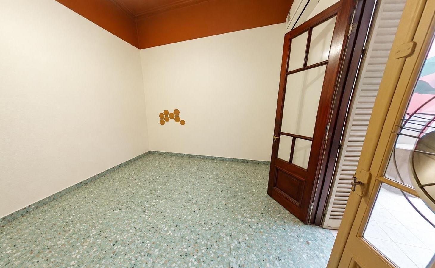 Foto de PH A REFACCIONAR CON TERRAZA PROPIA - 3 AMBIENTES ESCRITORIO - SIN, imagen 3