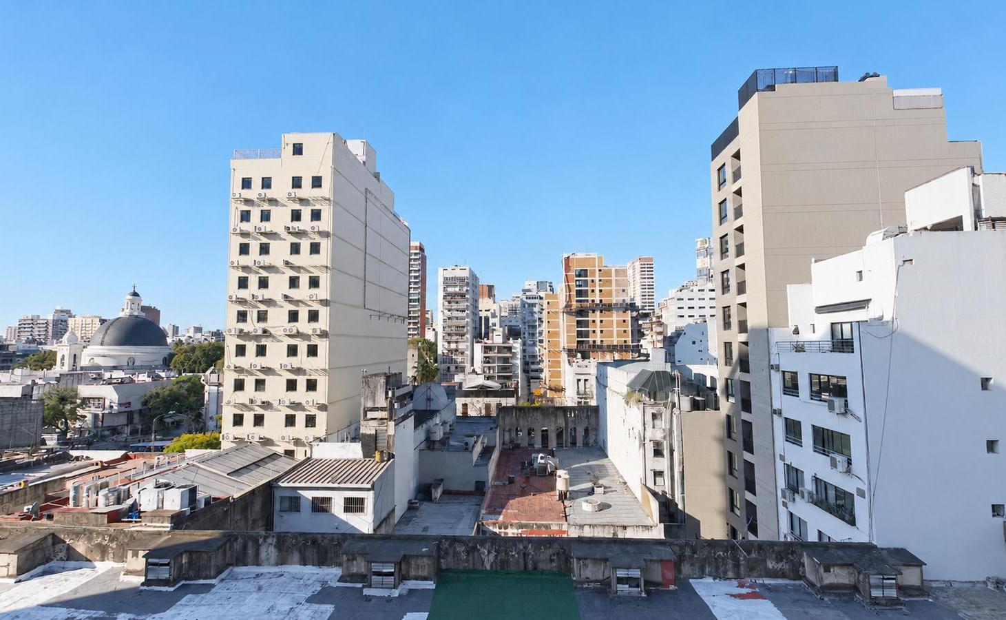 Foto de Luminoso semipiso de 3amb. + Dep. c/ vista abierta a renovar, imagen 2