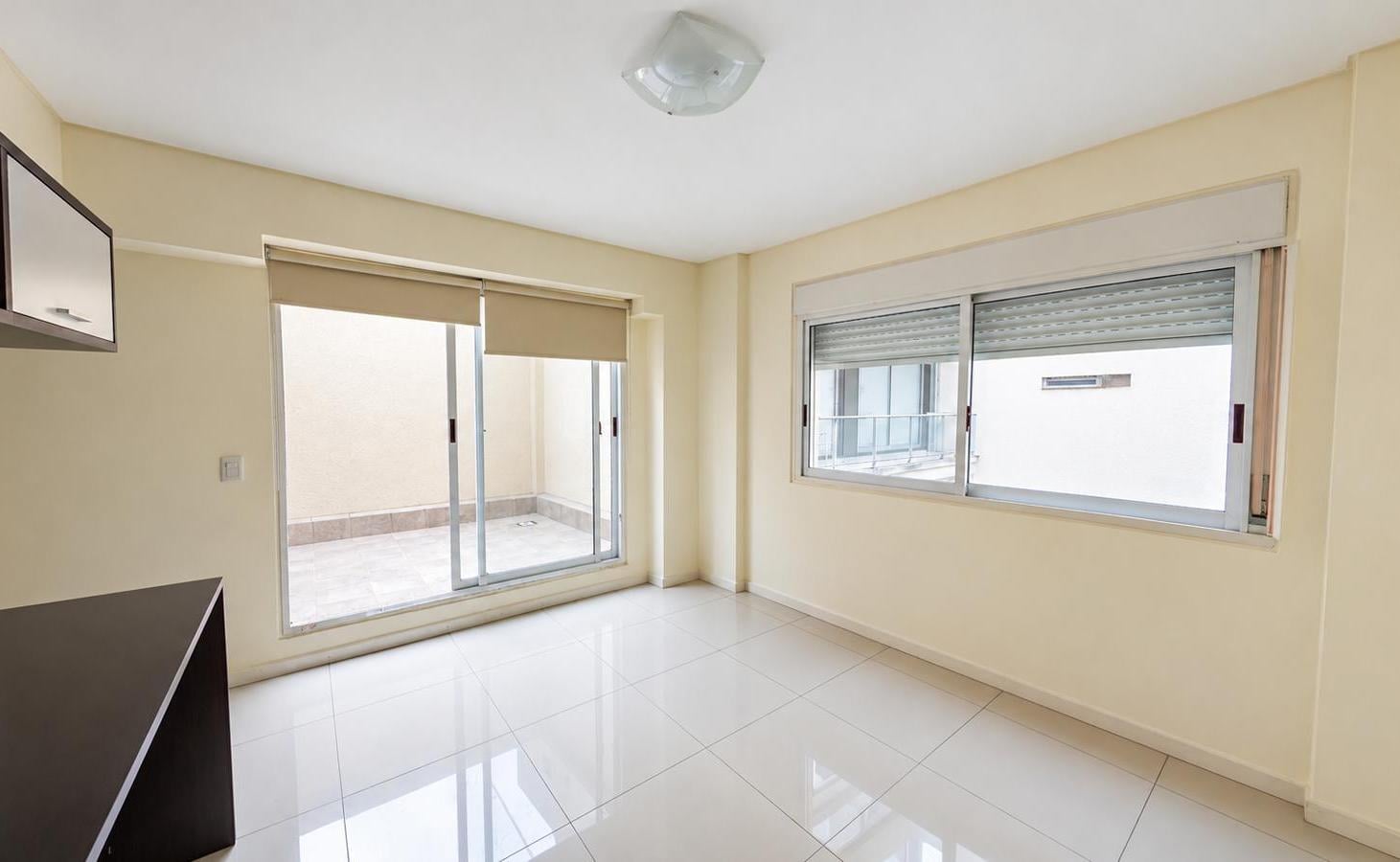 Foto de Monoambiente c/ patio - Larrea y Juncal - Excelente ubicación - Recoleta, imagen 4