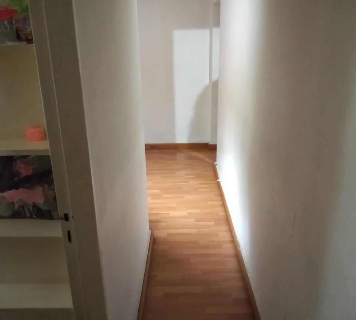 4 Ambientes Al Contrafrente Ventana 3700 Pompeya 2