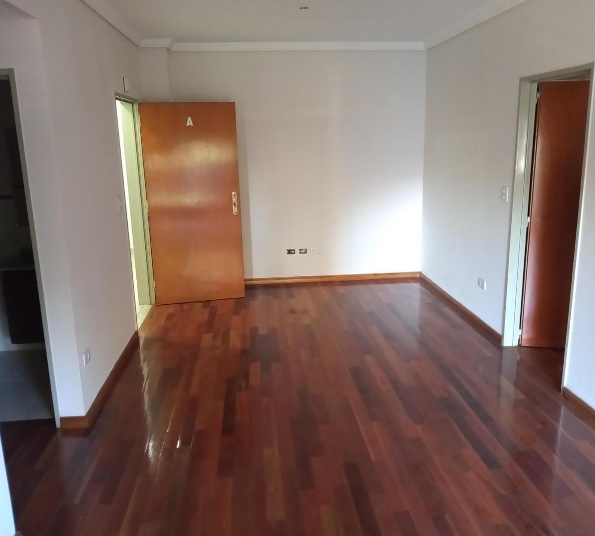 2 Ambientes con Balcon Isabel La Catolica 2