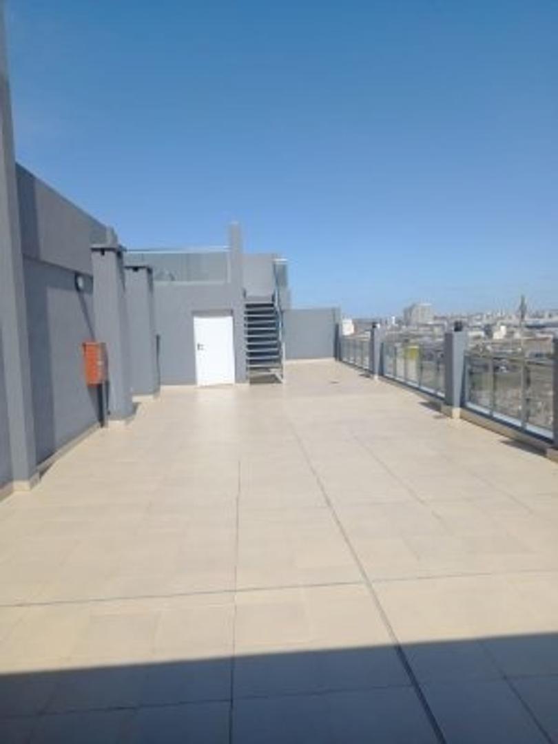 1 Ambiente con Balcon Isabel La Catolica 1
