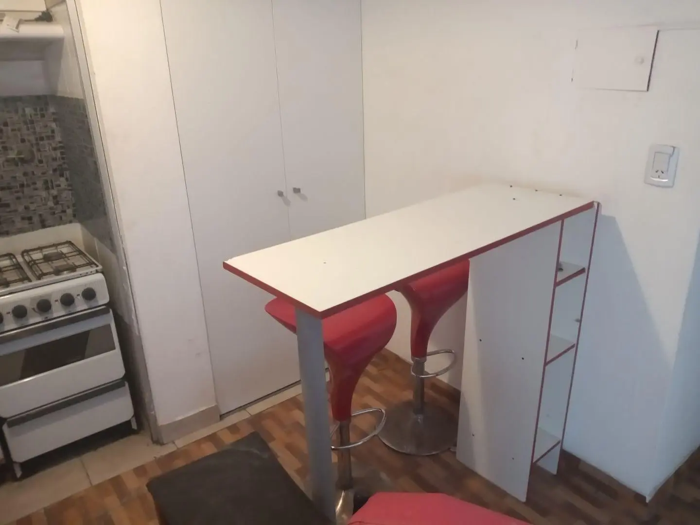 Departamento monoambiente. | Viamonte al 800 4