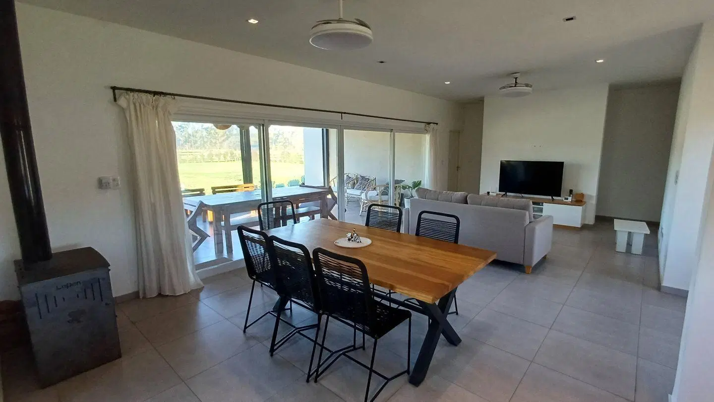 Casa 4 ambientes. | Bernardino Rivadavia al KM 14,00 3