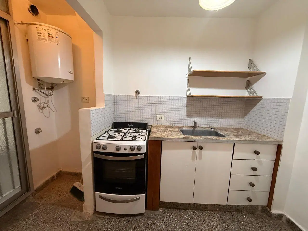 Departamento 2 ambientes. | YERBAL al 1000 4