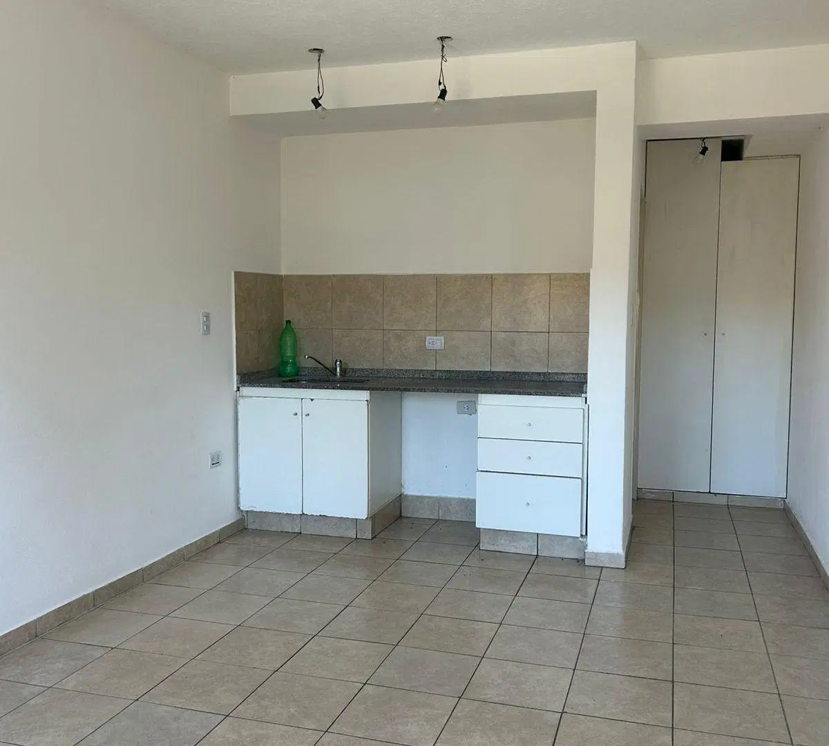 ALQUILER – MONOAMBIENTE EN PRIMER PISO – NUEVO DEL VISO 3