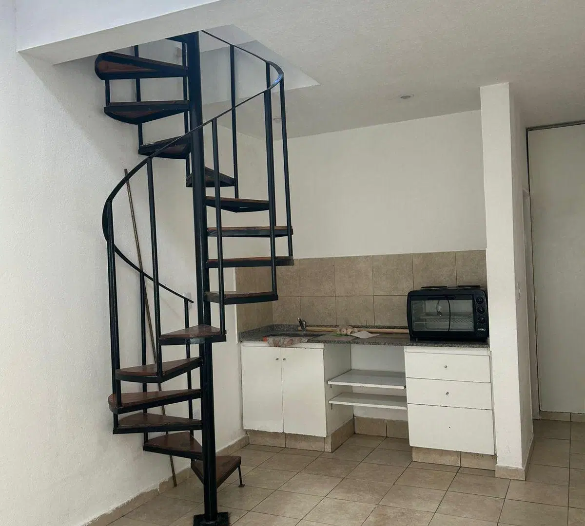 ALQUILER – LOFT EN SEGUNDO PISO – NUEVO DEL VISO 5