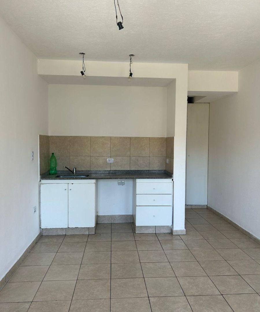 Foto de Monoambiente en Venta con Cochera–Excelente Inversión a Metros de Ruta, imagen 3