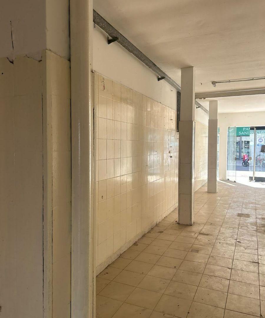 Foto de Ubicación Premium en Pilar Centro! Local con Vidriera y Gran Patio, imagen 1