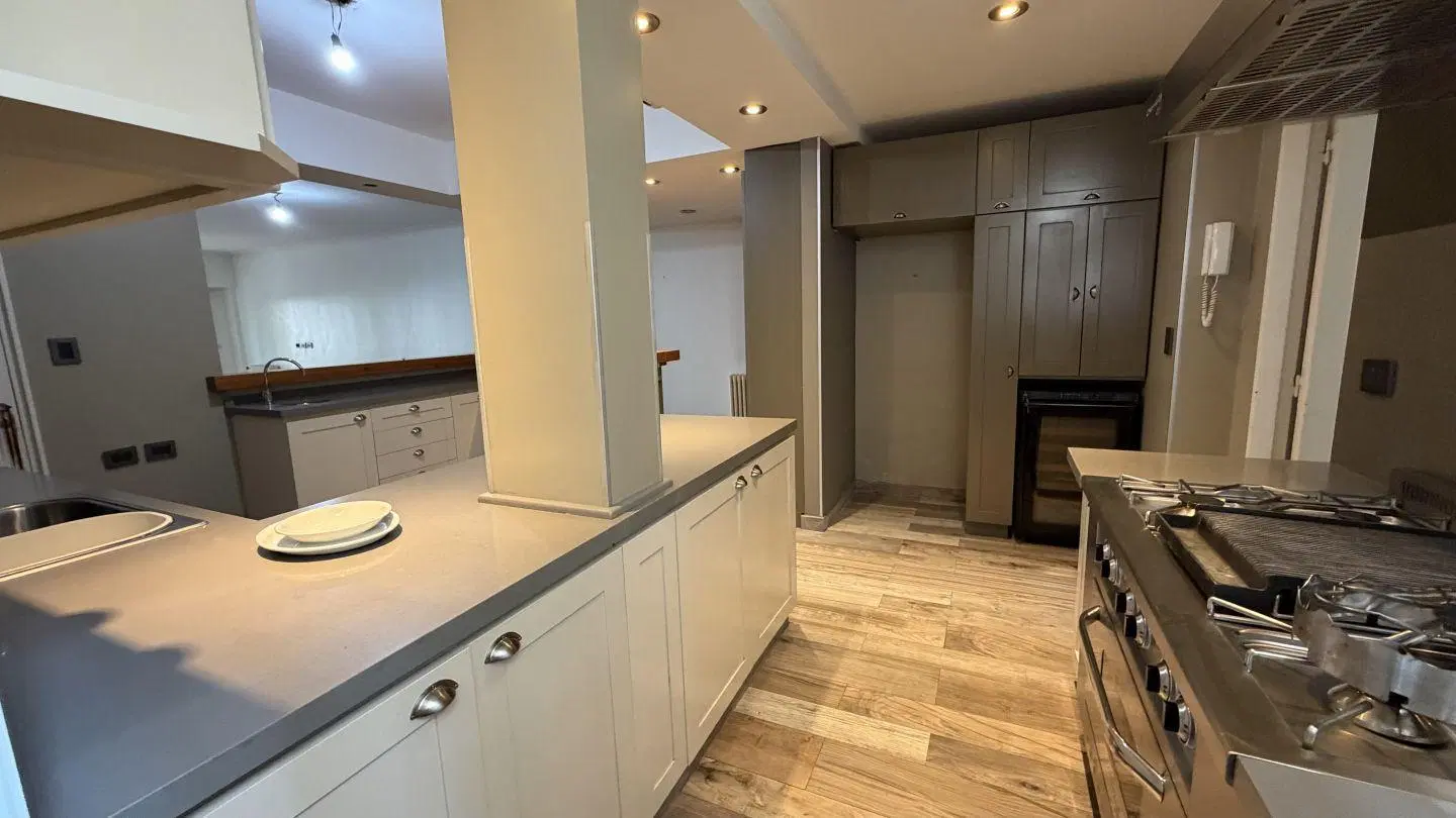 Departamento 4 ambientes. | DEL PINO, VIRREY al 2300 8