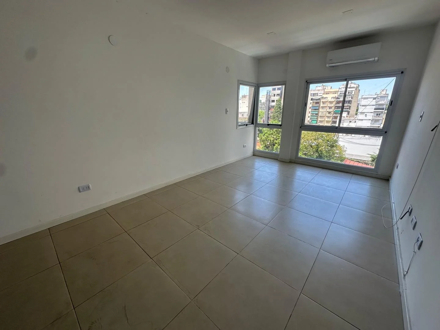 Foto de Departamento 2 amb. amplios con vestidor y Balcon + PICINA, imagen 4