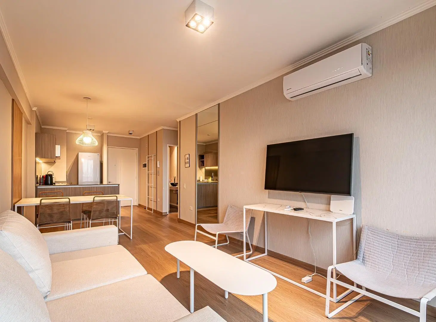 DECO ARMANI piso alto 67 mts FULL AMENITIES 2 amb 5