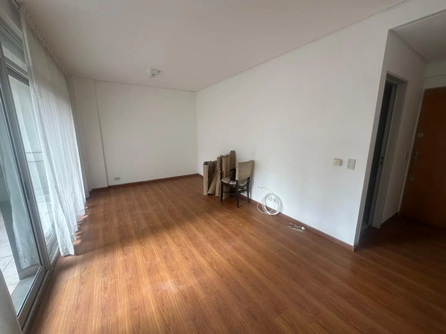 alquiler cañitas - 1 piso - 2 ambientes con balcon 3