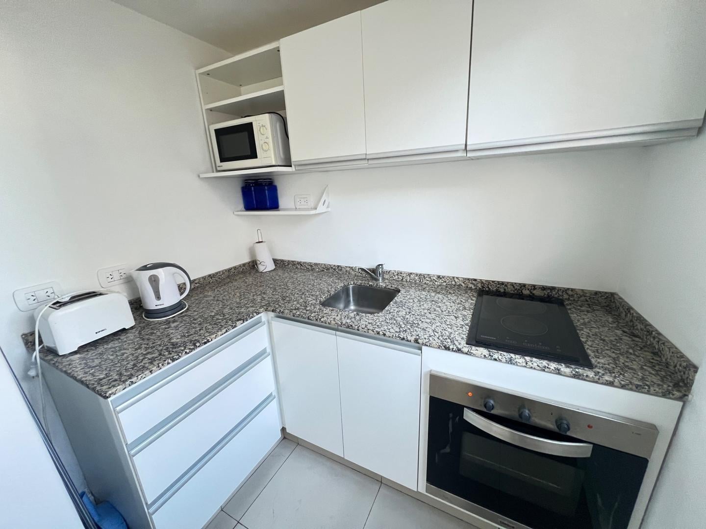 Foto de departamento en alquiler 2 amb. C/S Muebles con cochera, imagen 4