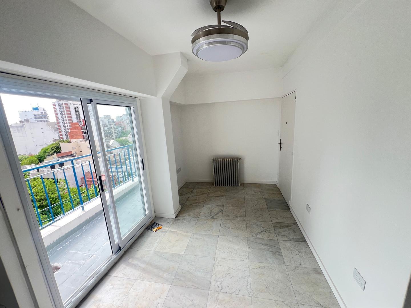 Foto de Dos amb.piso 8 a u1 cuadra de libertador- totalmente recicla, imagen 2