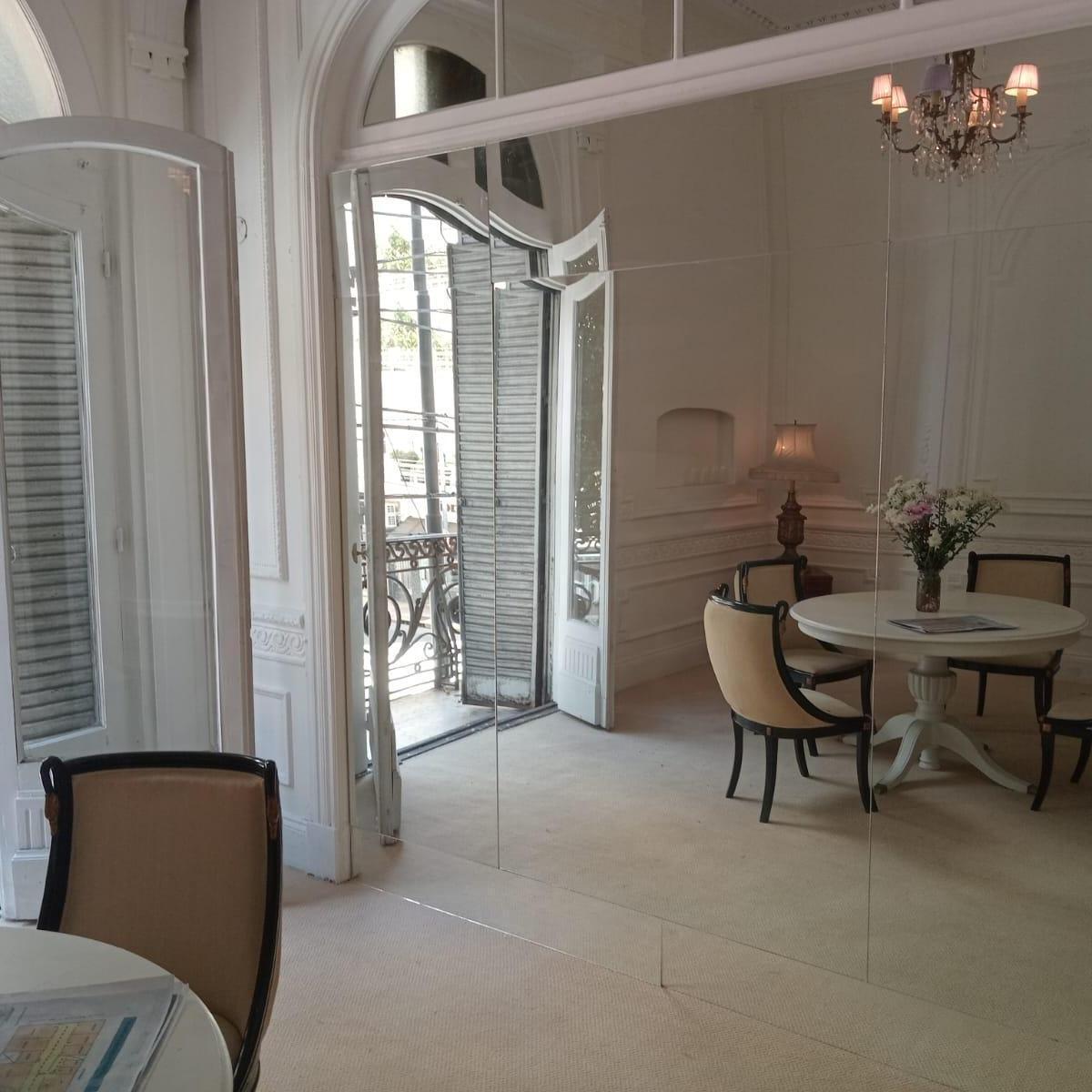 Gran Oportunidad de Inversion, Exclusivo Petit Hotel, Estilo Frances en Recoleta, Apto Todo Destino 1