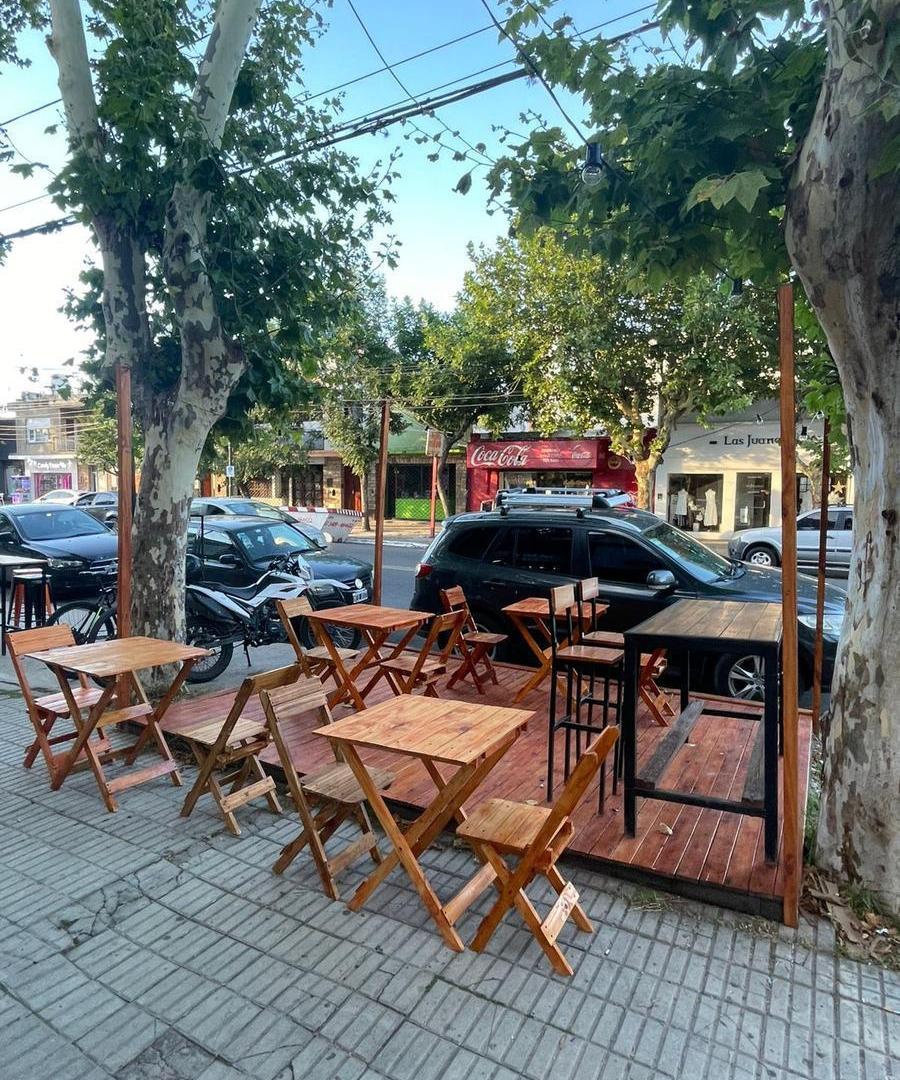 Local en Campana