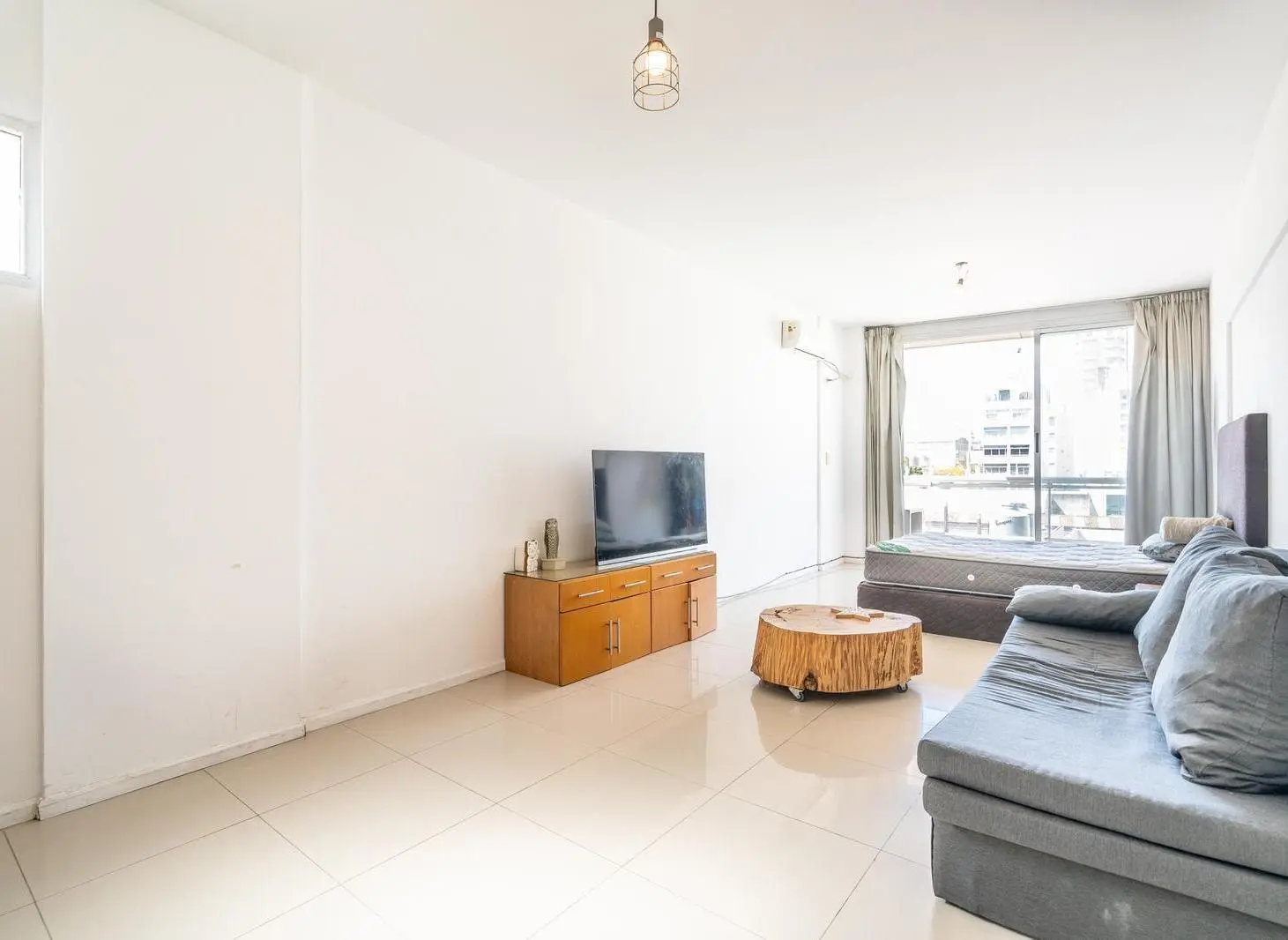 Monoambiente muy luminoso con balcón y amenities en Boyacá 400 1
