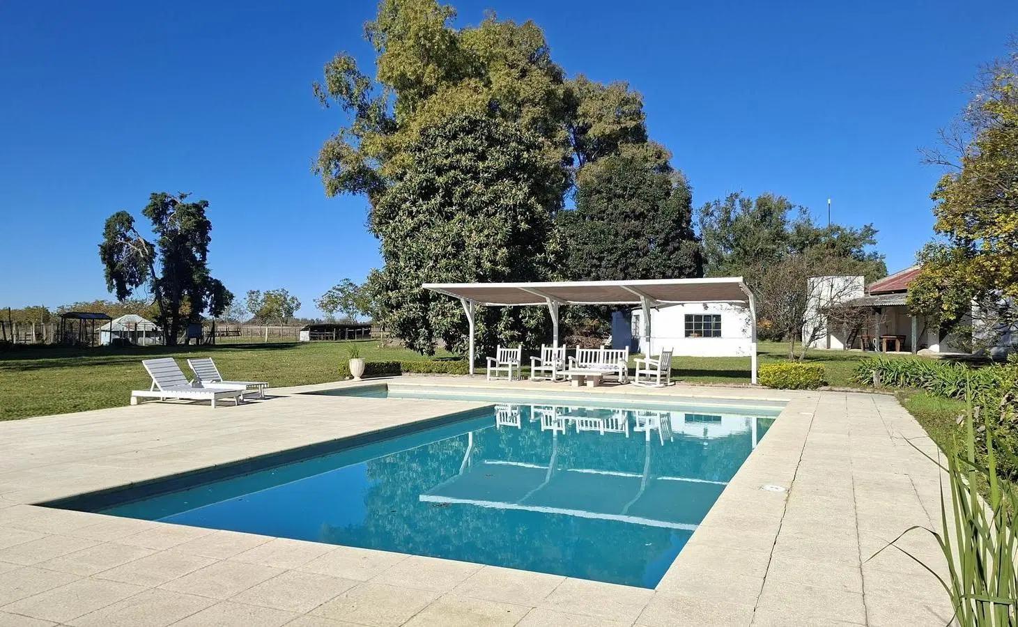 Casa Loft de 70 m2 en alquiler temporario en espectacular campo a 14 km. de Capilla del Señor 2