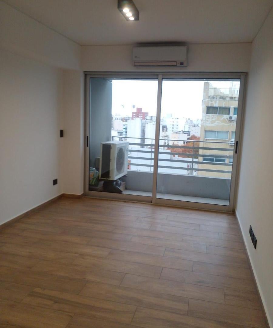 QUARTIER SAN TELMO - ALQUILER SIN MUEBLES, DOS AMBIENTES, CON COCHERA $ 1.200.000