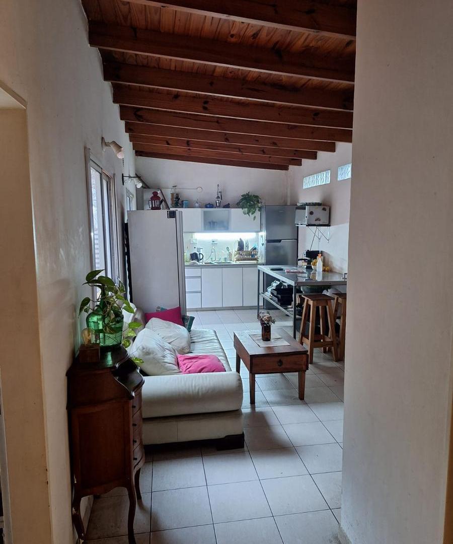 Foto de PH de 2 Dormitorios con Patio en Alquiler en La Plata, imagen 2